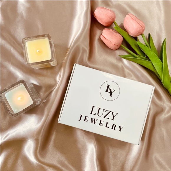 18K Gold Croissant Freshwater Pearl Pendant Twisted Rope Necklace Chain - Picture 8 of 9